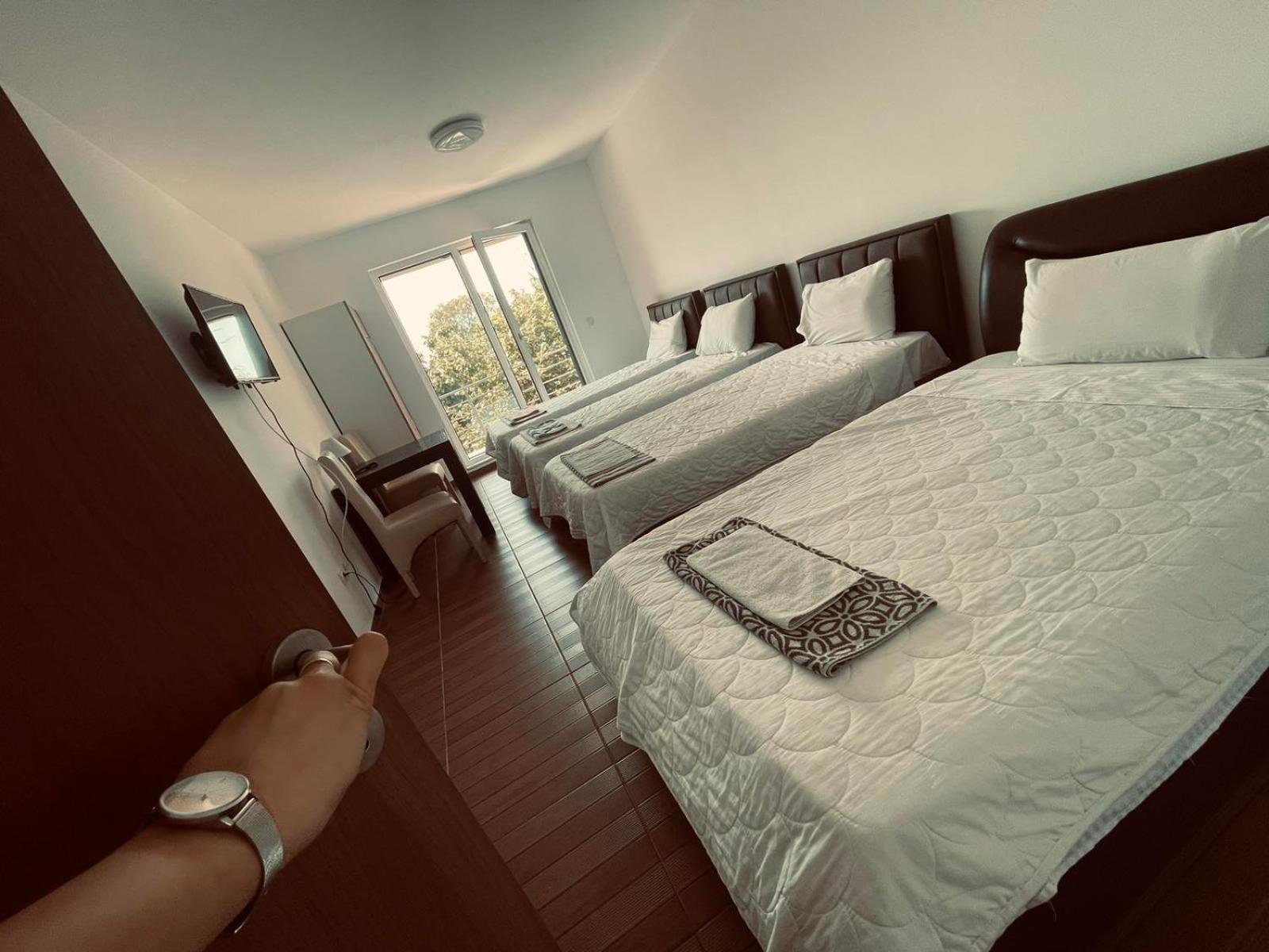 Hotel Konstantin Laplje Selo Ngoại thất bức ảnh