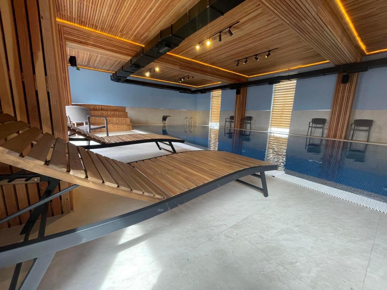 Hotel Konstantin Laplje Selo Ngoại thất bức ảnh
