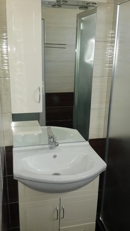 Hotel Konstantin Laplje Selo Phòng bức ảnh